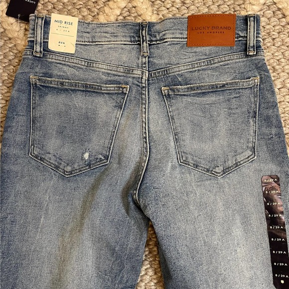 NWT! LUCKY BRAND Mid-Rise Light Blue Busted Knee Ava Skinny Jeans Raw Hem - Sz 8 - Picture 4 of 13